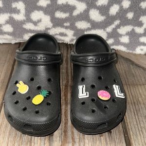 Black Crocs with jibblets